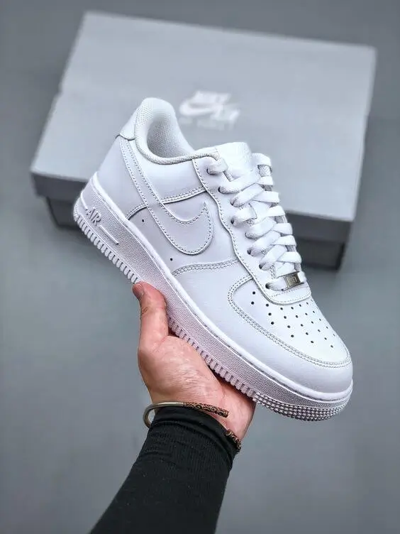 Nike Air Force 1 özellikleri nelerdir?